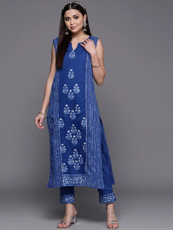 Women's Blue Floral Printed Pure Cotton Kurta With Trousers - Ahalyaa Trousers chic elegant Women's Blue Floral Printed Pure Cotton Kurta With Trousers - Ahalyaa Trousers chic elegant