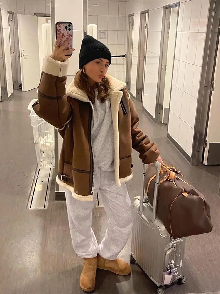 ADVBRIDGE Women Fur Pu Leather Patchwork Coat Lapel Long Sleeves Thicken Warm Pocket Jacket Winter Fashion Ladies High Streetwear Embroidered Jacket Appliqued Jacket Beaded Jacket ADVBRIDGE Women Fur Pu Leather Patchwork Coat Lapel Long Sleeves Thicken Warm Pocket Jacket Winter Fashion Ladies High Streetwear Embroidered Jacket Appliqued Jacket Beaded Jacket