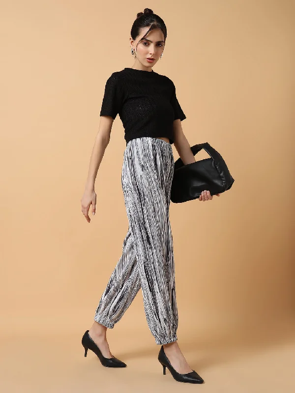 Women Solid Grey Trouser-8162-Grey Trousers practical easy-care