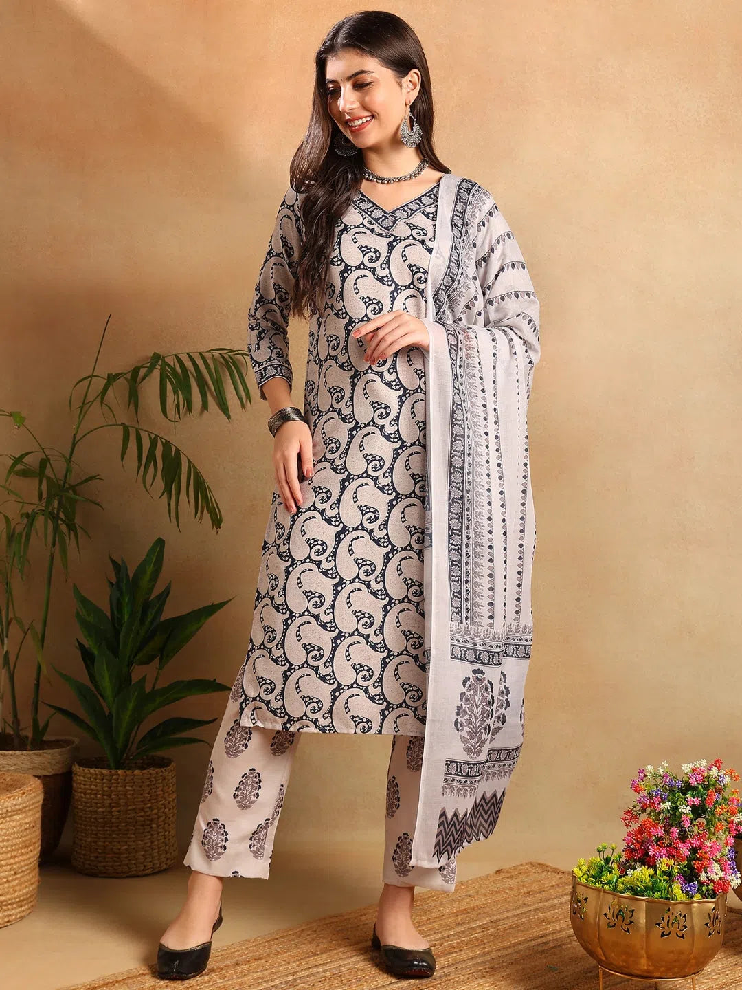 Ahika Women Navy Blue Rayon Blend Paisley Printed Straight Kurta Trousers With Dupatta-VKSKD2254 Trousers Leather Faux Ahika Women Navy Blue Rayon Blend Paisley Printed Straight Kurta Trousers With Dupatta-VKSKD2254 Trousers Leather Faux